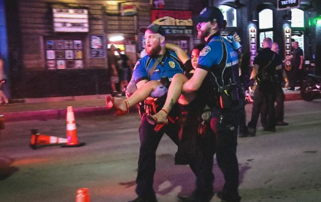В США неадекват устроил стрельбу в развлекательном центре: 13 раненых