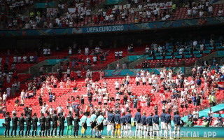 Болельщик Евро-2020 в тяжелом состоянии после падения на Уэмбли