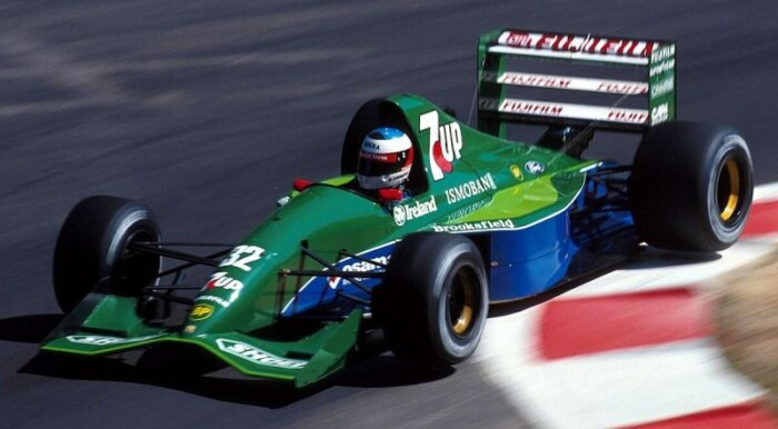 Первый автомобиль Михаэля Шумахера F1 выставили на продажу: фото