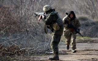 У районі Новотошківського бойовики РФ двічі стріляли із гранатометів і стрілецької зброї