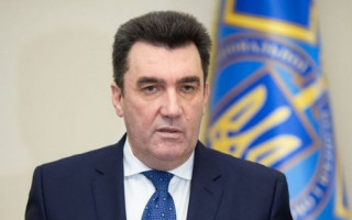 Данилов исключил открытие российских супермаркетов в Украине