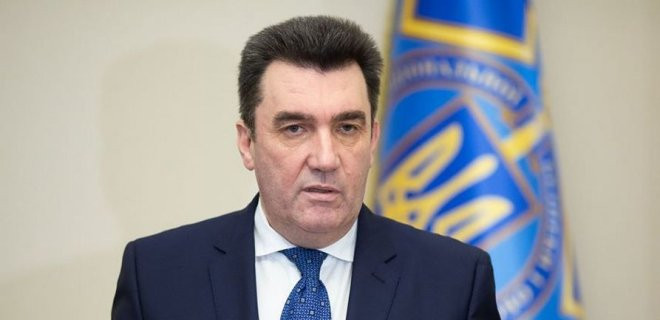 Данилов исключил открытие российских супермаркетов в Украине