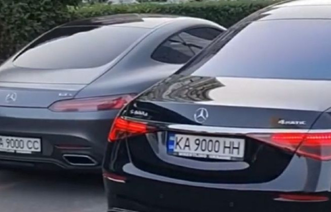 Киевляне заметили сразу 5 авто с одинаковыми номерами