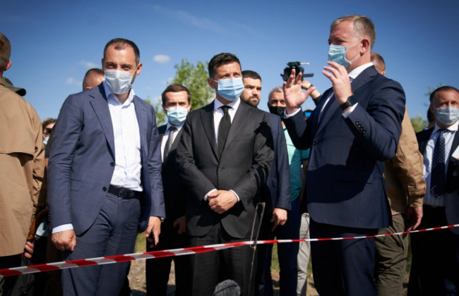 Зеленский рассказал о 150 построенных школах во время «Великого будівництва», но Кабмин об этом не в курсе, документ