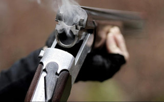 В Днепре мужчина застрелился из-за долгов: возле тела нашли ружье