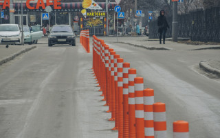 Борьба с хаотичной парковкой: в центре Киева хотят поставить делиниаторы