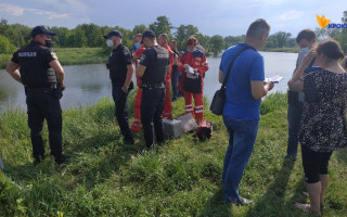 Врятувала подруг, але сама вибратися з води не змогла: в Білій Церкві знайшли тіло дівчинки