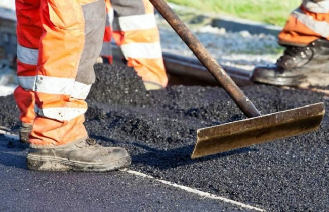 В Киеве из-за «героя парковки» не могут положить асфальт: подробности