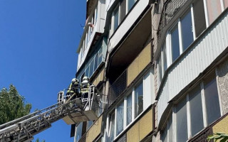 В Киеве горел балкон в многоэтажке
