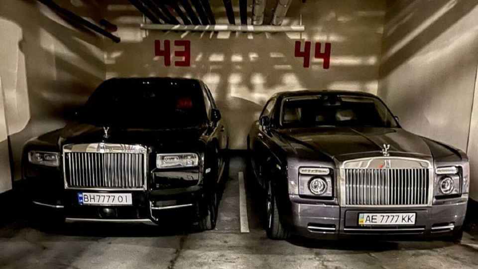 В Украине заметили два Rolls-Royce с похожими номерами