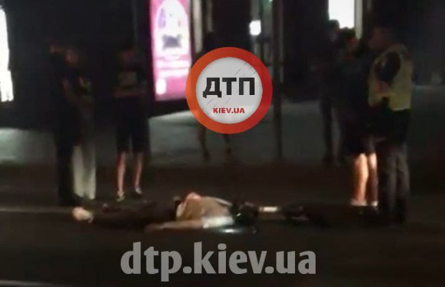 В Киеве на дороге нашли тело велосипедиста