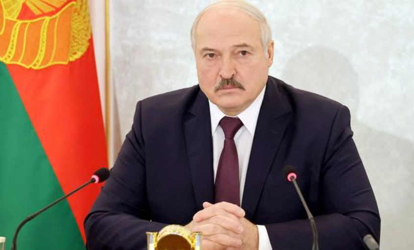 Беларусь не будет принимать самолеты из Украины — Лукашенко