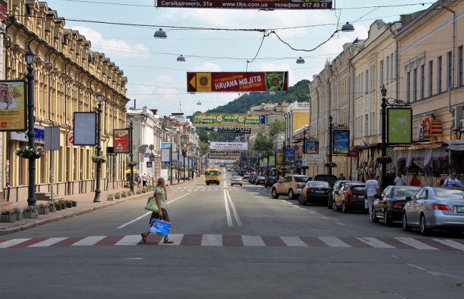 В Киеве пешеходную улицу Сагайдачного временно откроют для авто