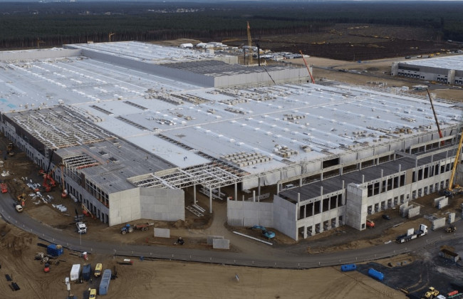 Что происходит с немецкой «гигафабрикой» Tesla и кто подал на нее в суд