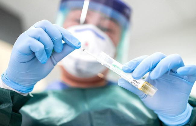 Ученые выявили симптом COVID-19, встречающийся только у вакцинированных