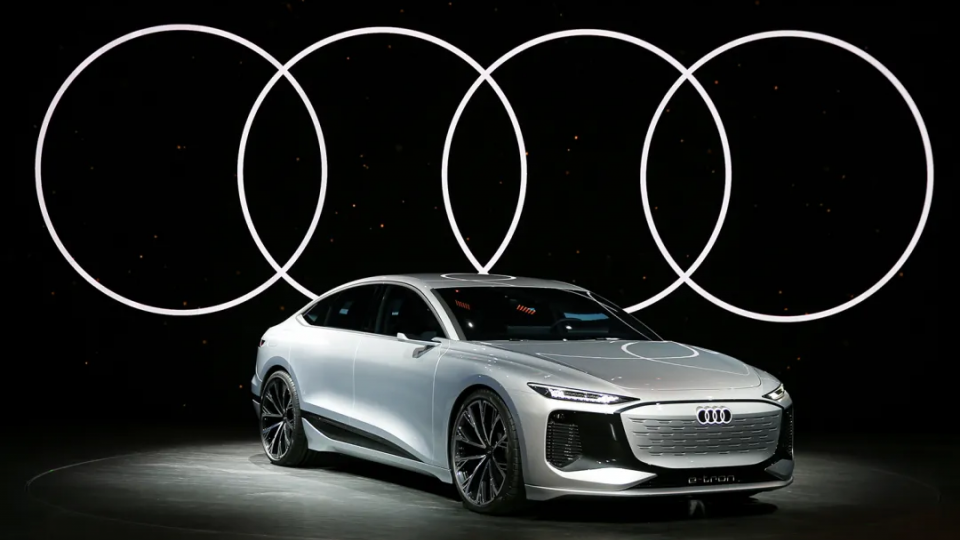 Audi прекратит производство автомобилей на дизеле и бензине: чего ждать водителям