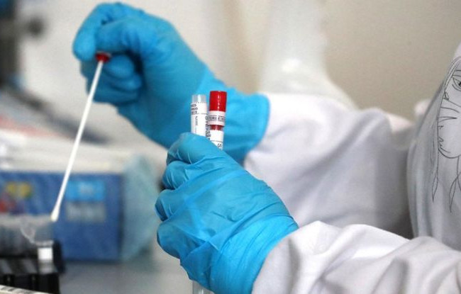 У Зеленского обсуждают ситуацию со штаммом коронавируса «Дельта»