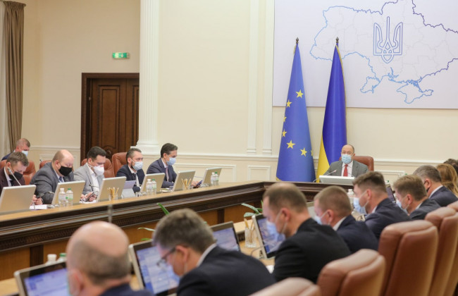 Кабмін пропонує відшкодовувати членам наглядових рад проживання та харчування