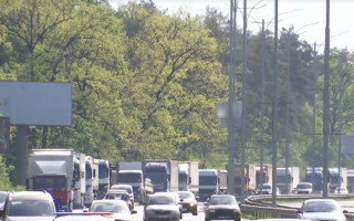 В'їзд вантажівок в Київ заборонили: що відомо