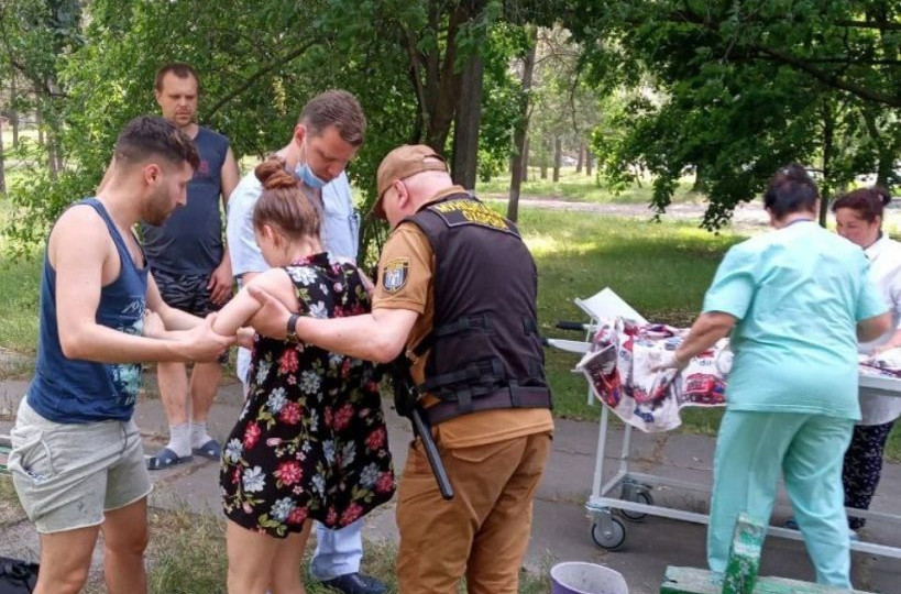 В Киеве беременная женщина потеряла сознание посреди улицы