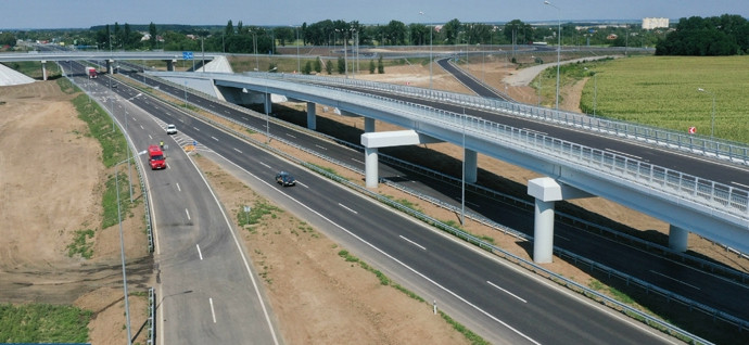 В Украине хотят построить 6 платных дорог: уже известны цены за проезд