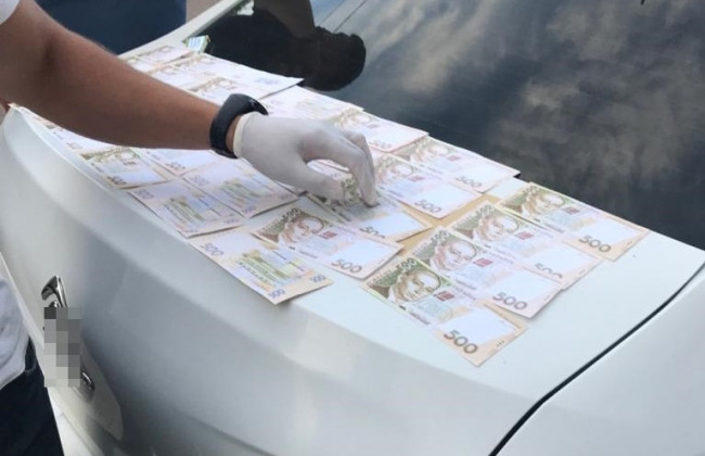 Вимагав 350 тисяч грн «відкату»: викрито директора комунального підприємства на Житомирщині