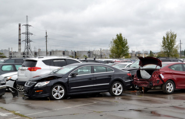 Почему б/у авто из США такие дешевые в Украине