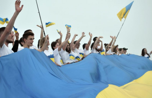 Кабмін затвердив Державну цільову соціальну програму національно-патріотичного виховання