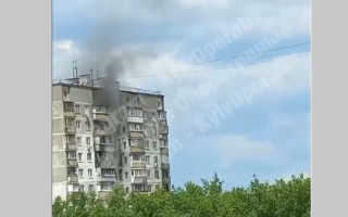 В Киеве вспыхнул многоэтажный дом, видео