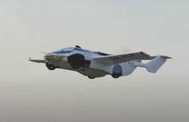 Машина Джеймса Бонда совершила первый полет: видео