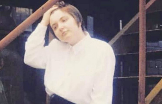 В Киеве исчезла 18-летняя девочка с желтым рюкзаком, фото