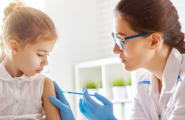 Вакцинація дітей та підлітків від коронавірусу: коли розпочнеться