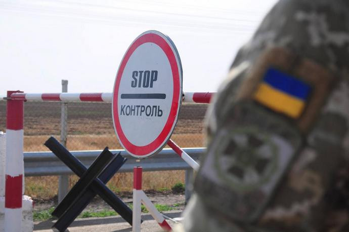 Венгрия возобновила работу двух пунктов пропуска на границе с Украиной