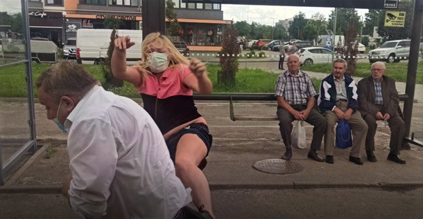 Отказалась платить за проезд и напала на водителя: во Львове женщина поставила «на уши» город