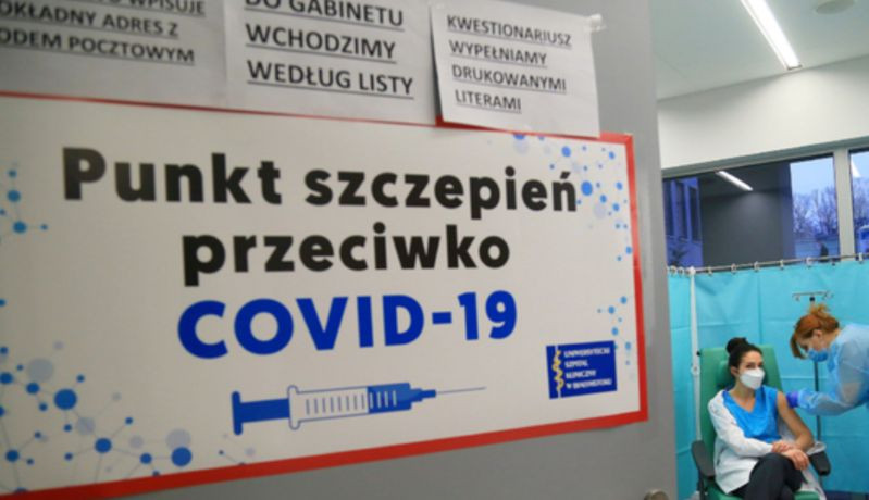 130 доларів за вакцинацію: у Польщі пішли на несподіваний крок
