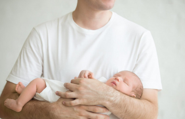 Як чоловіку отримати оплачувану відпустку при народженні дитини: роз’яснення