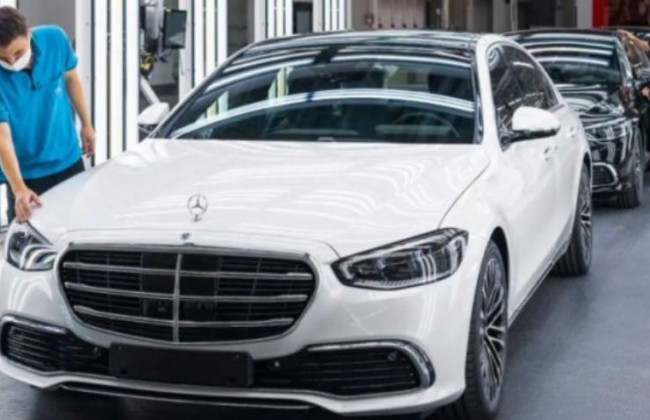 Начался кризис: Mercedes остановил производство самых роскошных автомобилей