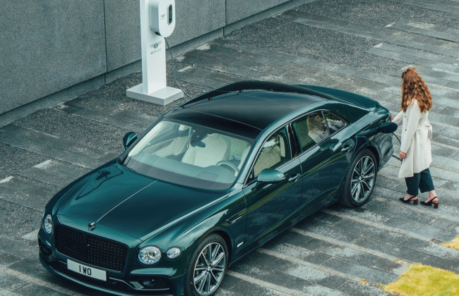 Гибридизация авто: Bentley постепенно переходит на электротягу