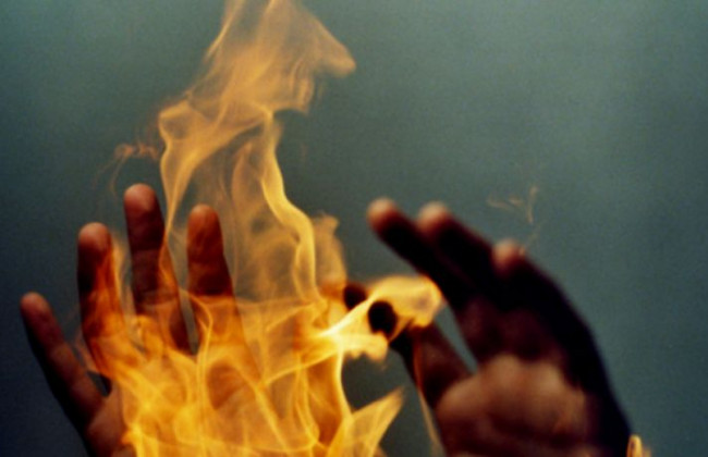 Любовные страсти: под Киевом девушка подожгла себя