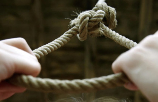 В Днепре 15-летняя девушка повесилась из-за проблем в учебе