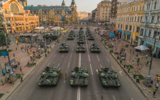 В столице просят сократить рабочий день во время репетиций парада