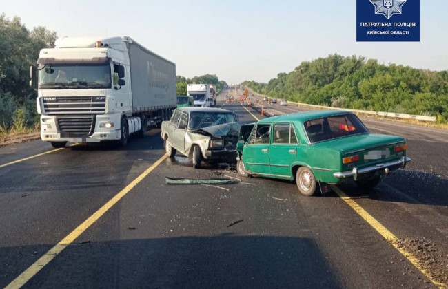 На Київщині в результаті ДТП постраждали троє людей