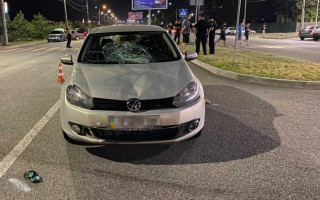 В Запоріжжі водій наїхав на жінку з дитиною