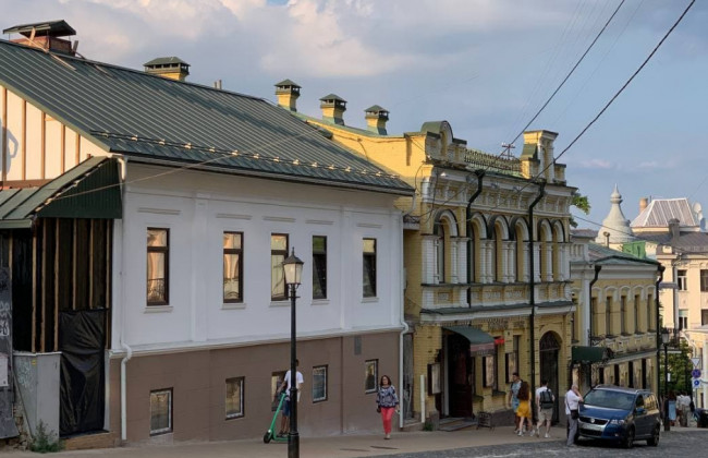 В Києві знесли частину пам'ятної садиби