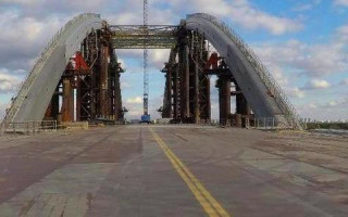 Якщо Подільський міст не відкриють цьогоріч, Кличко звільнить винних