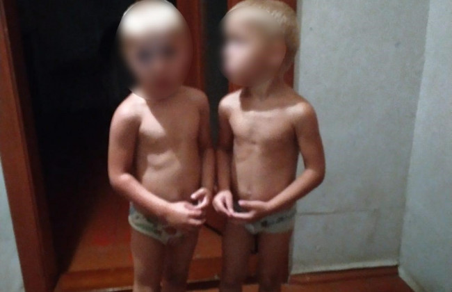 Під Києвом 4-річні близнюки вночі гуляли по трасі