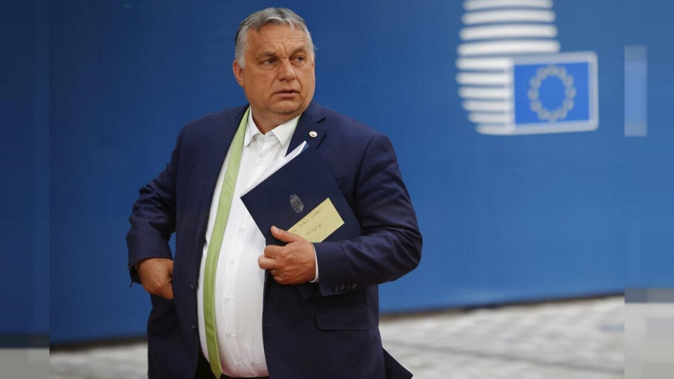 Премьер-министр Венгрии проведет референдум по закону о борьбе с ЛГБТ