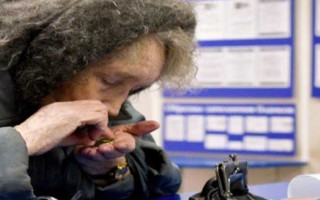 Зеленського просять врегулювати питання перерахунку пенсій держслужбовцям