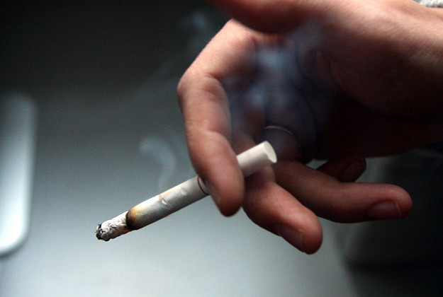 Отказался угостить сигаретой: в Киеве мужчину избили и ограбили из-за мести