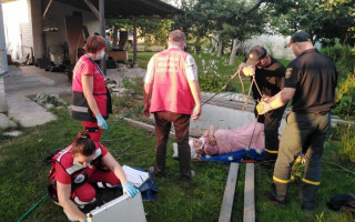 Трагедия под Киевом: женщина упала в пустой глубокий бассейн